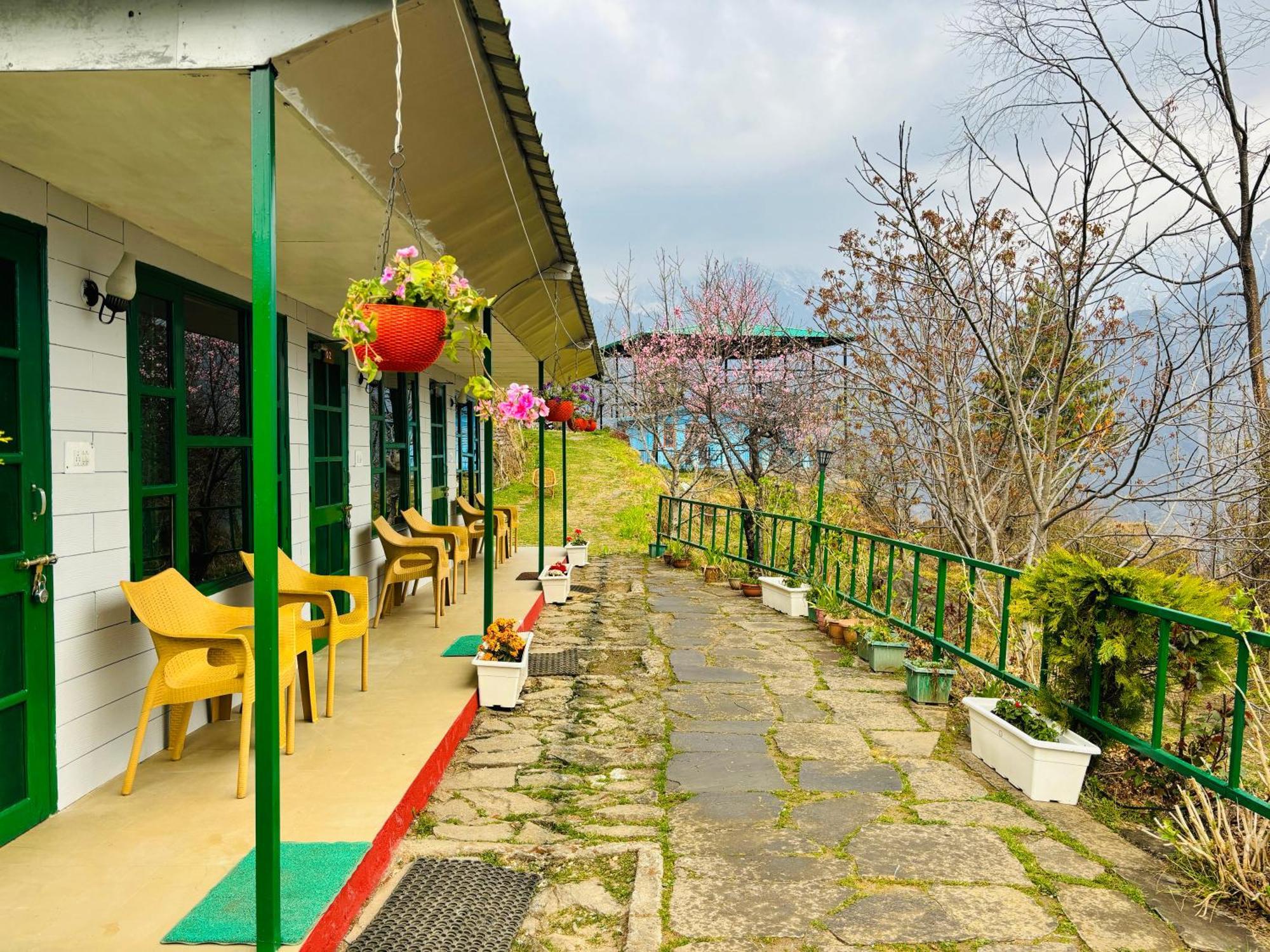 Himalayan High, Auli, By Himalayan Eco Lodges โจชิมัธ ภายนอก รูปภาพ