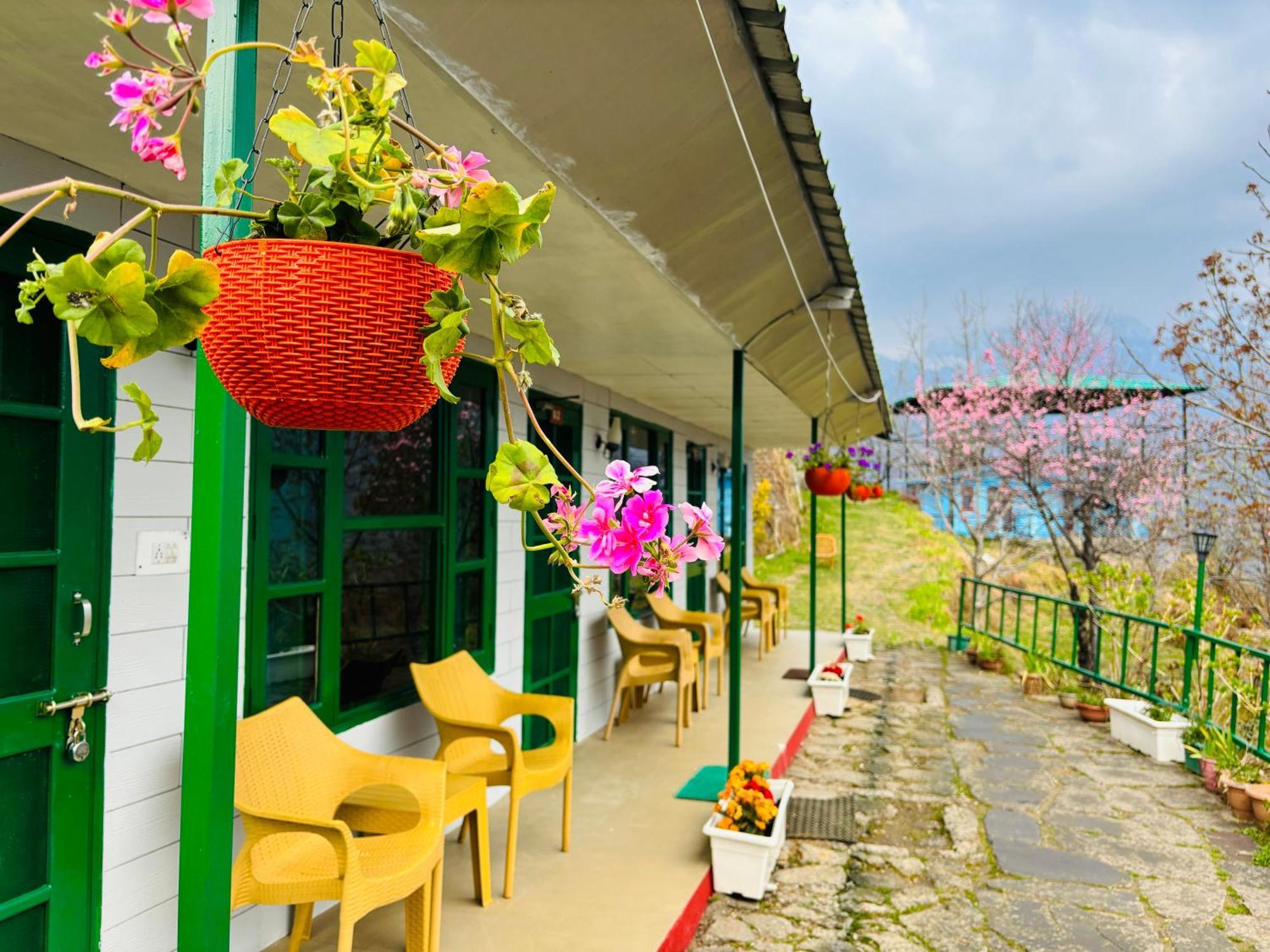Himalayan High, Auli, By Himalayan Eco Lodges โจชิมัธ ภายนอก รูปภาพ