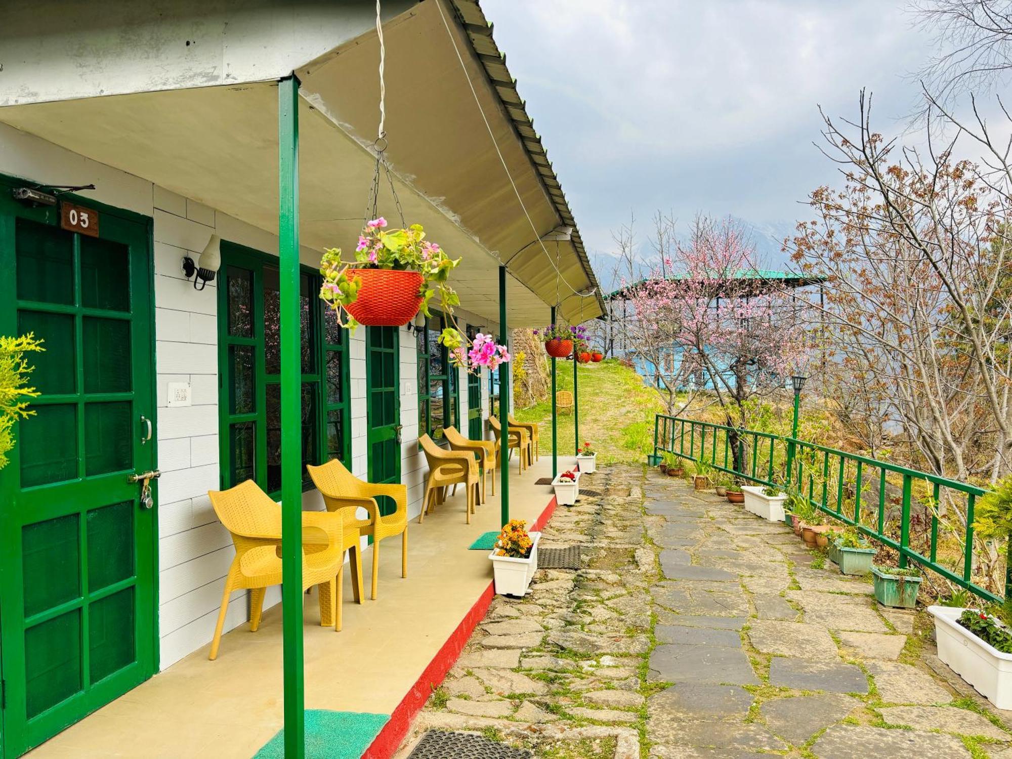 Himalayan High, Auli, By Himalayan Eco Lodges โจชิมัธ ภายนอก รูปภาพ