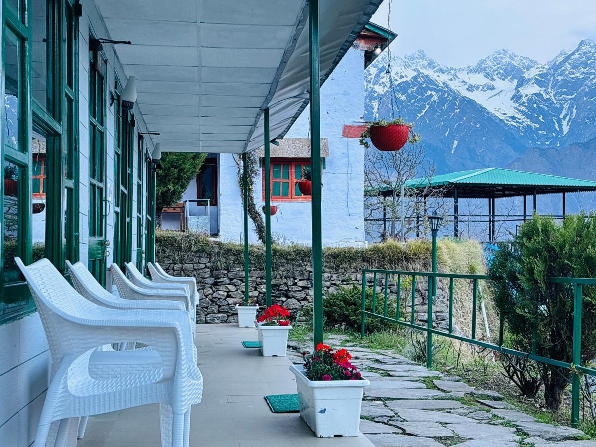 Himalayan High, Auli, By Himalayan Eco Lodges โจชิมัธ ภายนอก รูปภาพ
