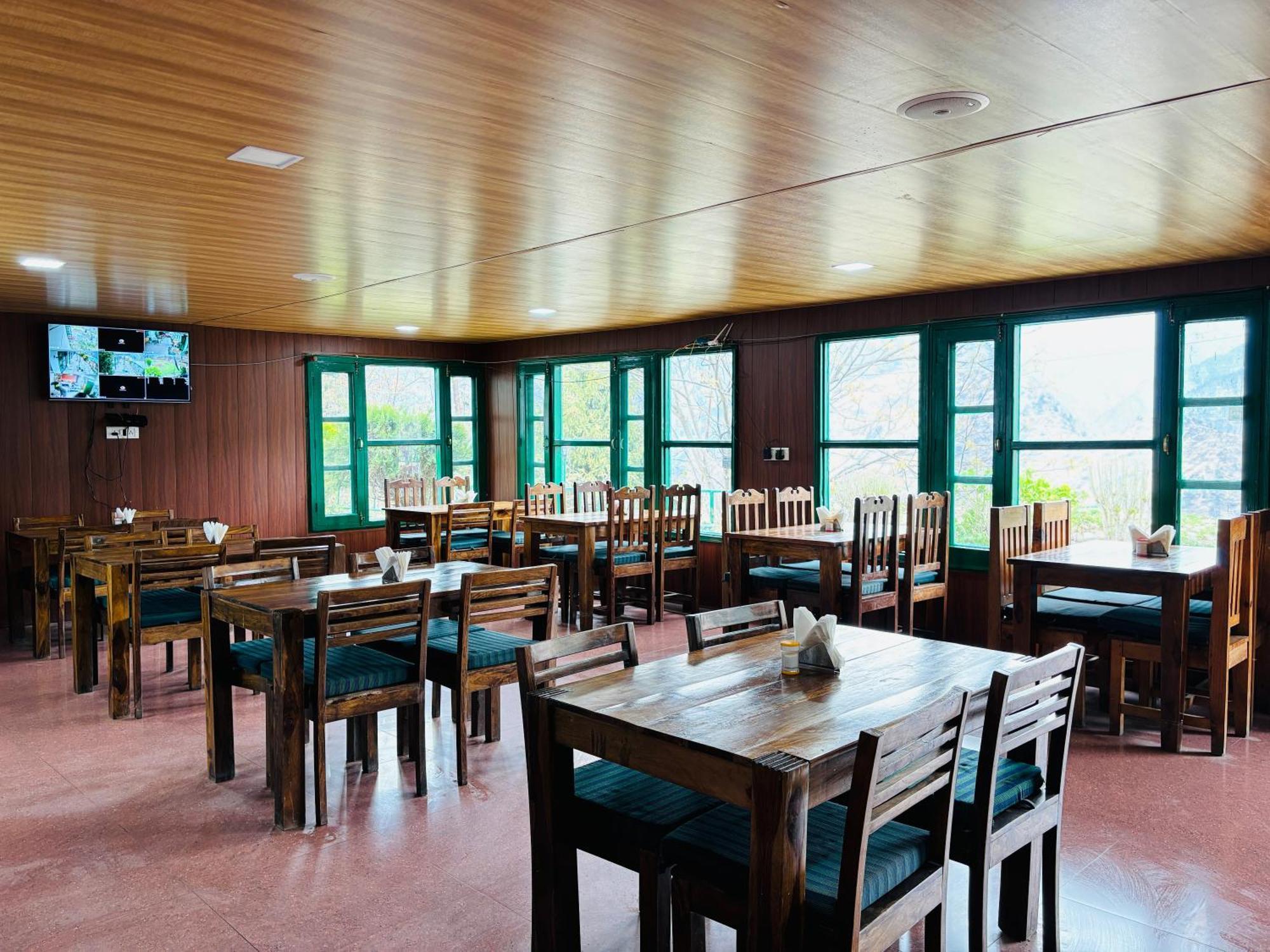 Himalayan High, Auli, By Himalayan Eco Lodges โจชิมัธ ภายนอก รูปภาพ