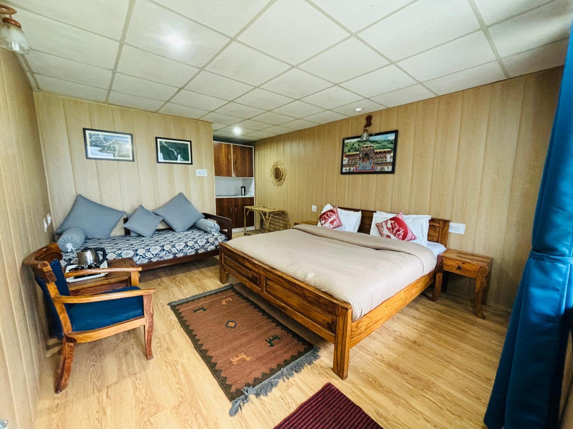 Himalayan High, Auli, By Himalayan Eco Lodges โจชิมัธ ภายนอก รูปภาพ