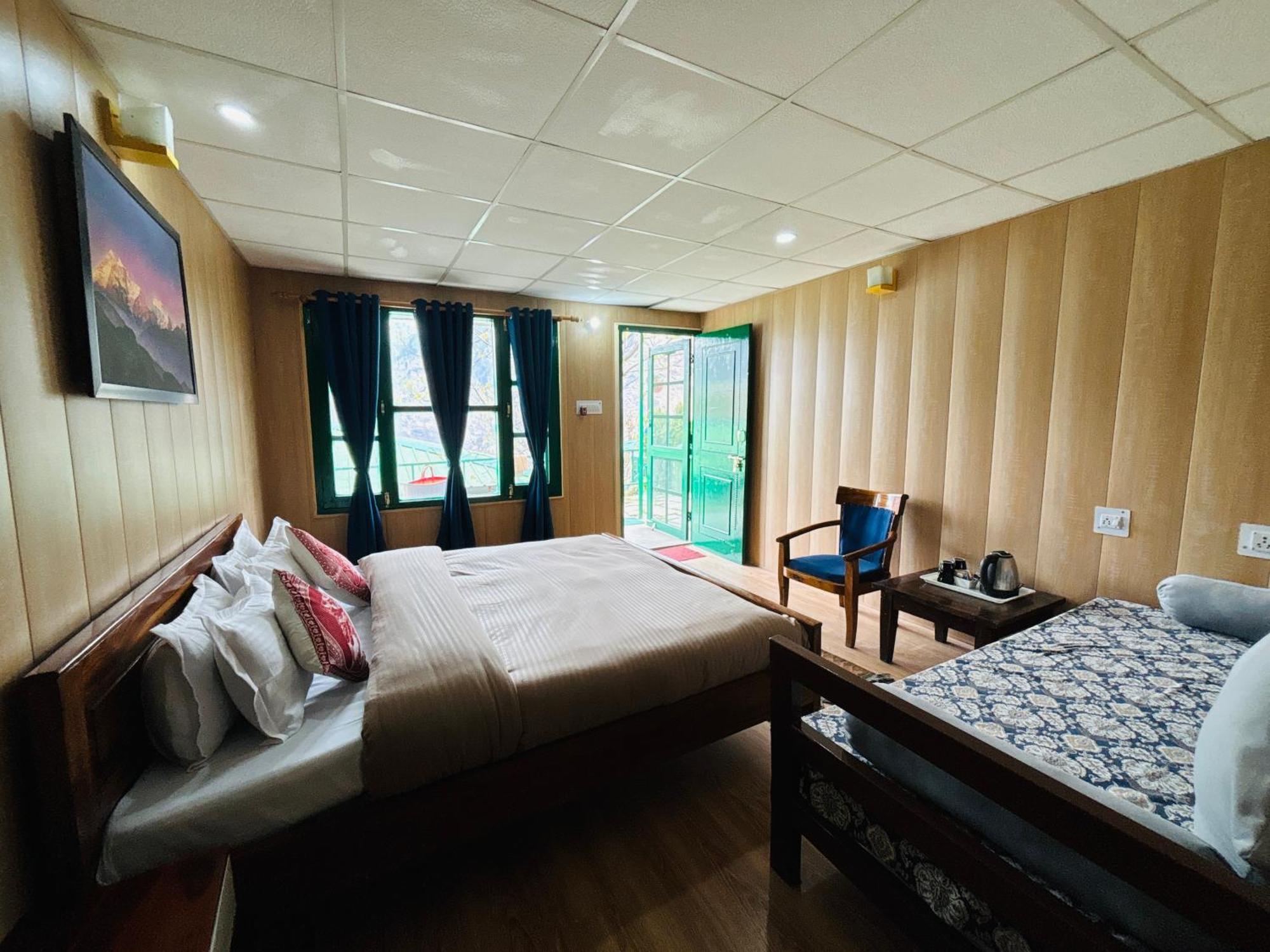 Himalayan High, Auli, By Himalayan Eco Lodges โจชิมัธ ภายนอก รูปภาพ