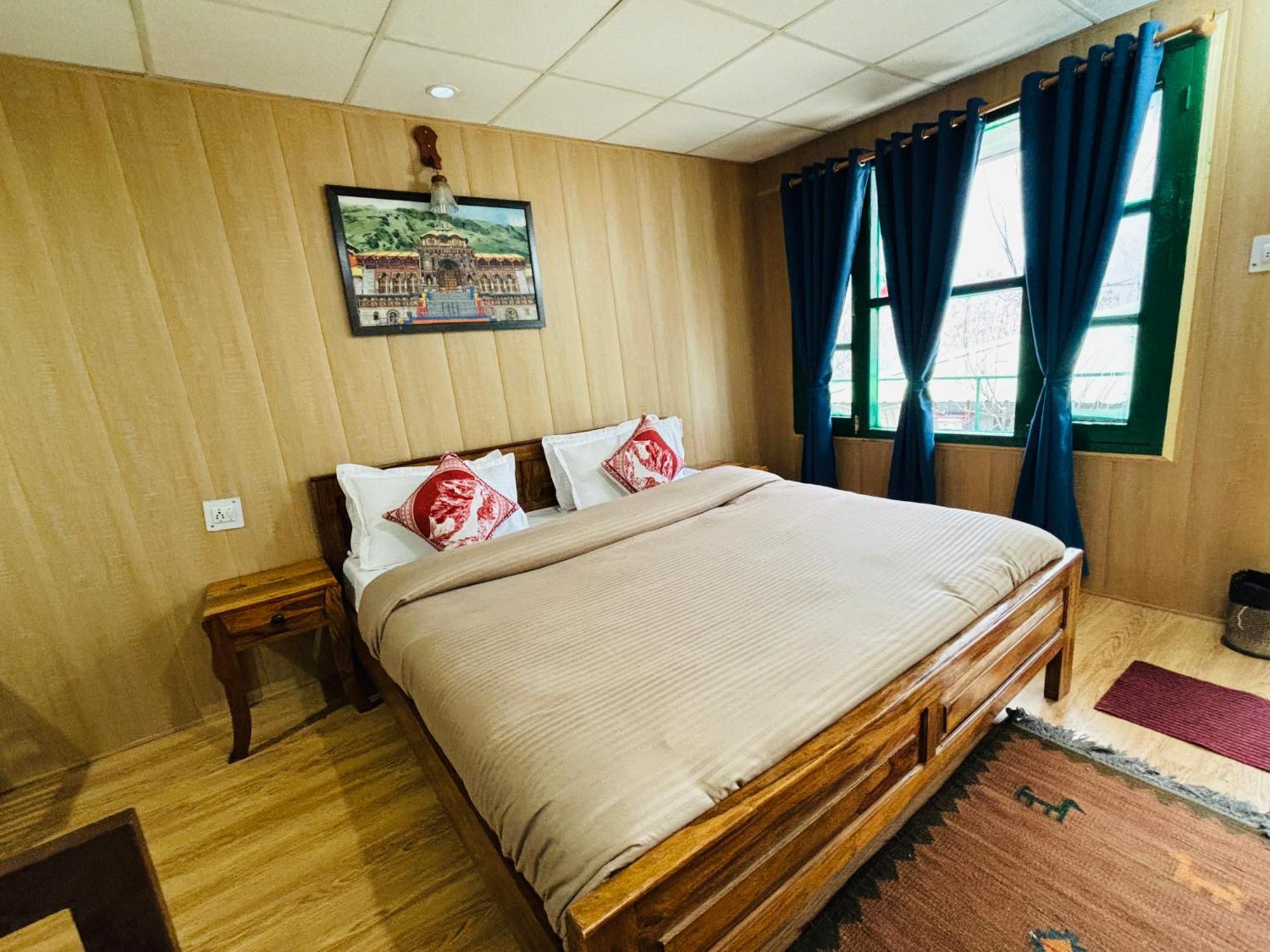 Himalayan High, Auli, By Himalayan Eco Lodges โจชิมัธ ภายนอก รูปภาพ